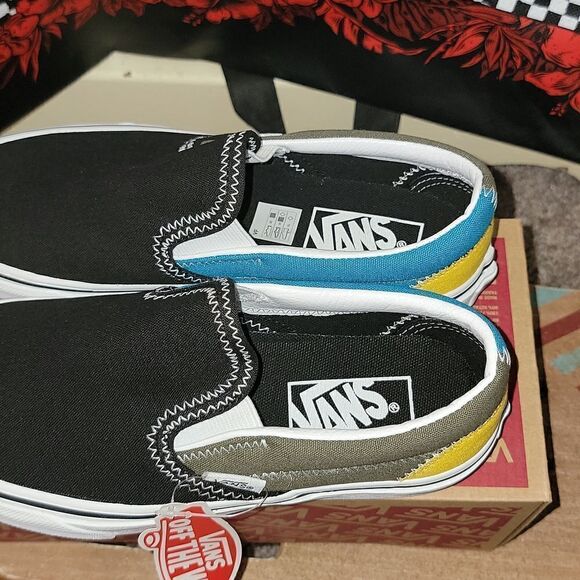 New Vans Classic Slip On Zig Zag Multi / True White Size Women's 5 - Picture 5 of 9